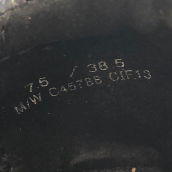 b.ø.c. Peggy Slip-On Embossed Clog - Picture 11 of 12